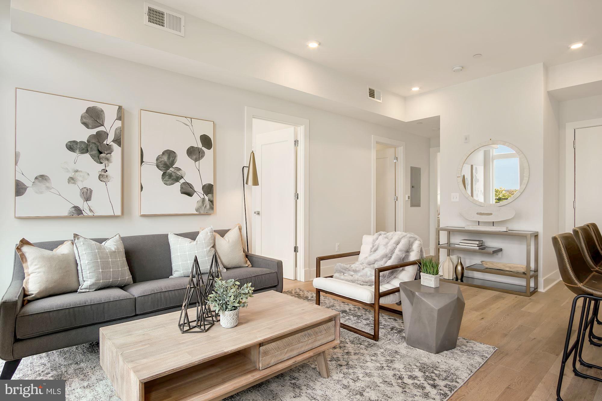 2717 Ontario Road Northwest, Unit 401 Washington, DC 20009 - Photo 7 of 19 Living Room