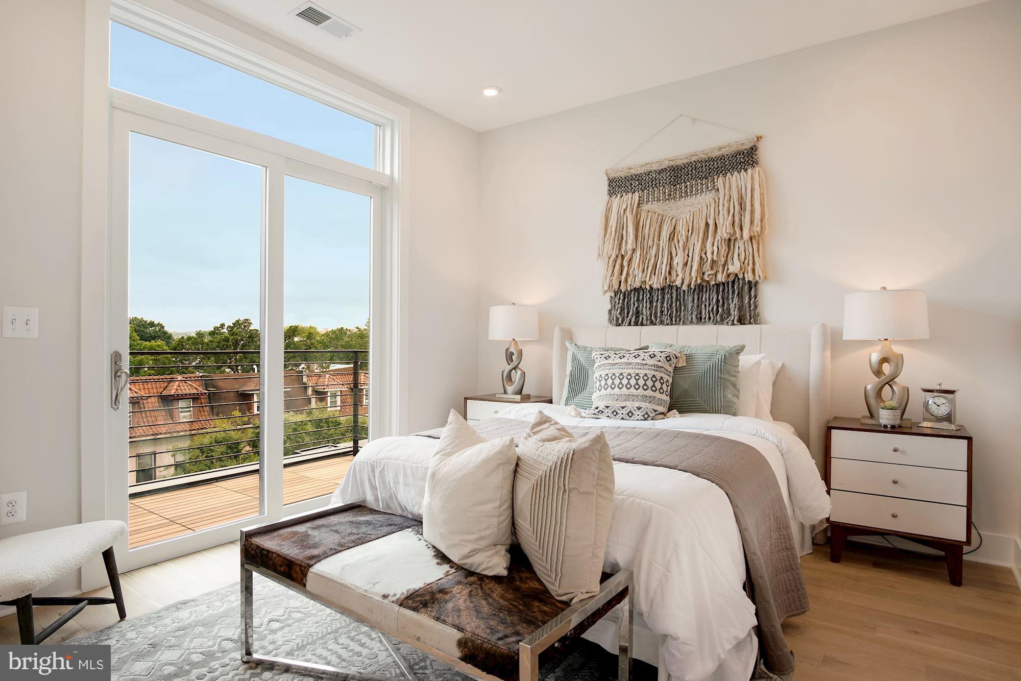 2717 Ontario Road Northwest, Unit 401 Washington, DC 20009 - Photo 9 of 19 Main Bedroom