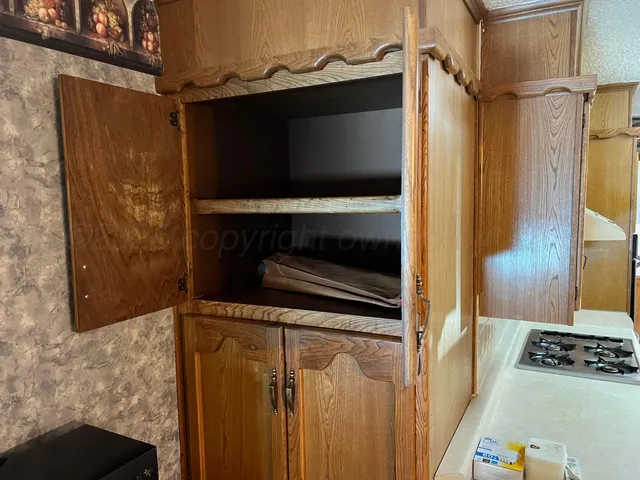 a view of livingroom with a hallway