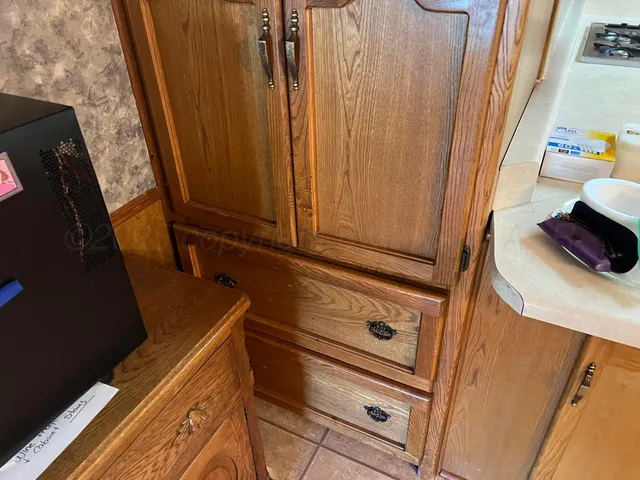 a view of empty room with window