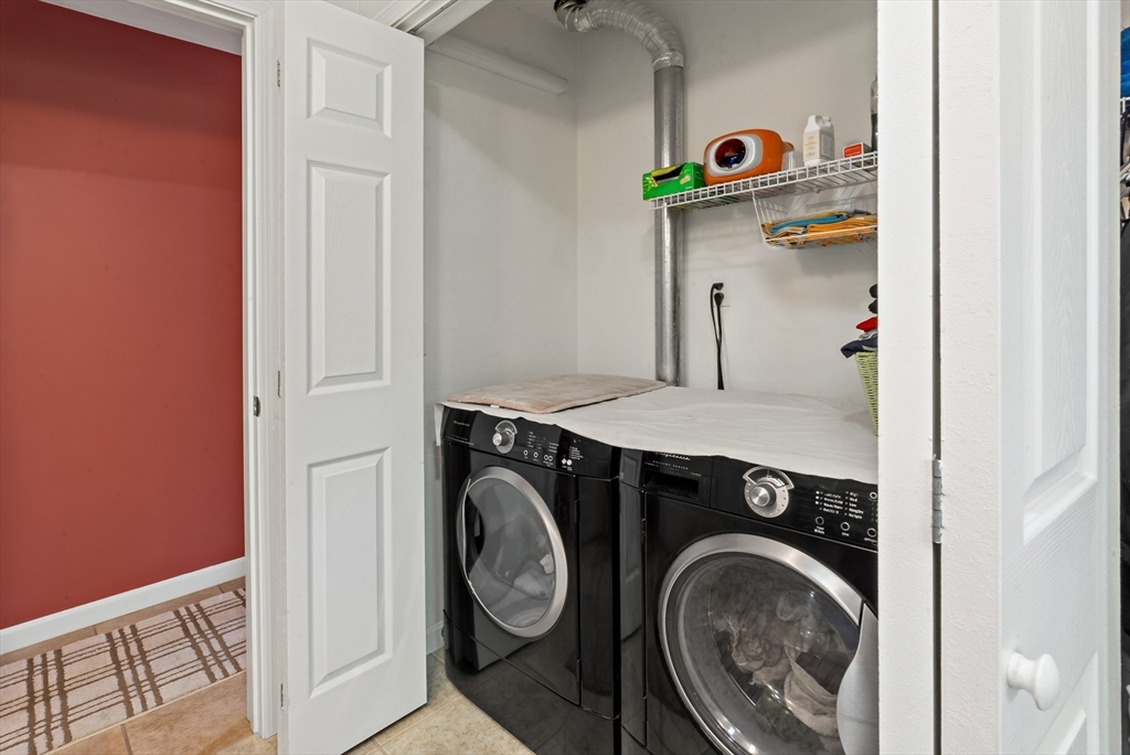 1084 Laurel Street Fall River, MA 02721 - Photo 25 of 42