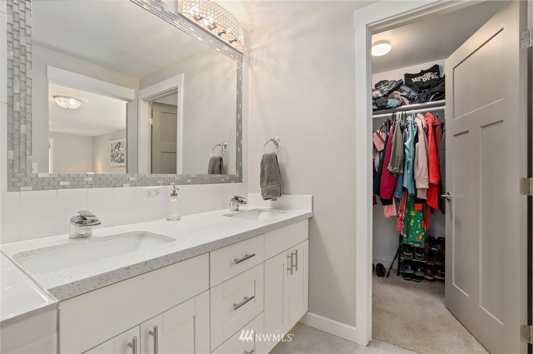 20917 West Richmond Road Bothell, WA 98021 - Photo 14 of 27