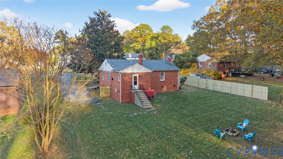 2008 Adkins Road North Chesterfield, VA 23236 - Photo 26 of 31 Spacious rear yard featuring a new privacy fence.