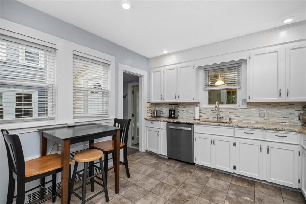 27 St Agatha Road Milton, MA 02186 - Photo 5 of 38 Gallery Image 5