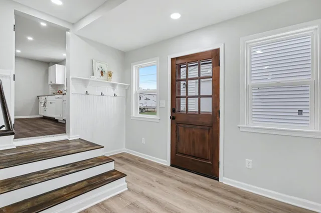 $244,900 | 1048 South Kalamazoo Avenue, Marshall, MI 49068