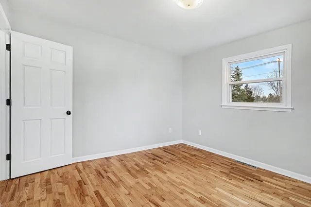 $244,900 | 1048 South Kalamazoo Avenue, Marshall, MI 49068