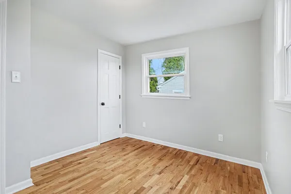 $244,900 | 1048 South Kalamazoo Avenue, Marshall, MI 49068