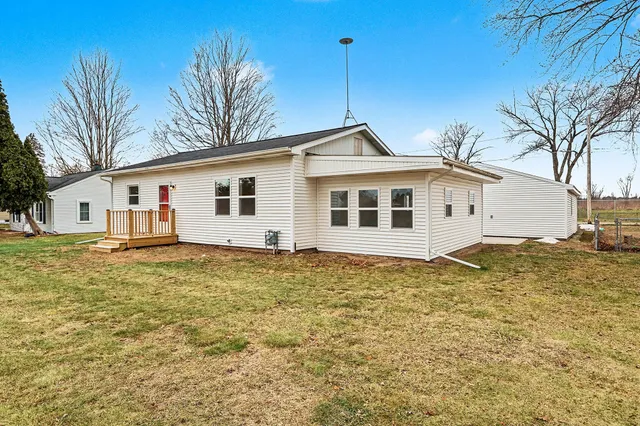 $244,900 | 1048 South Kalamazoo Avenue, Marshall, MI 49068