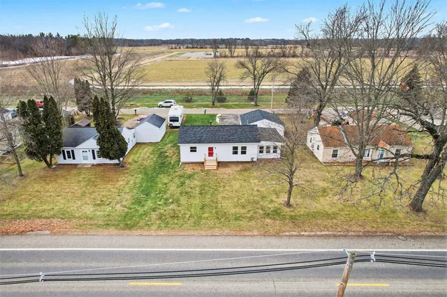 $244,900 | 1048 South Kalamazoo Avenue, Marshall, MI 49068