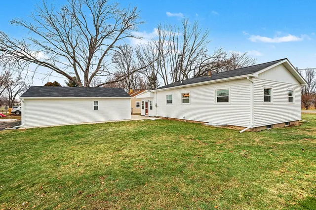 $244,900 | 1048 South Kalamazoo Avenue, Marshall, MI 49068