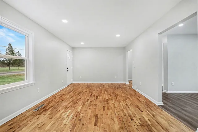 $244,900 | 1048 South Kalamazoo Avenue, Marshall, MI 49068