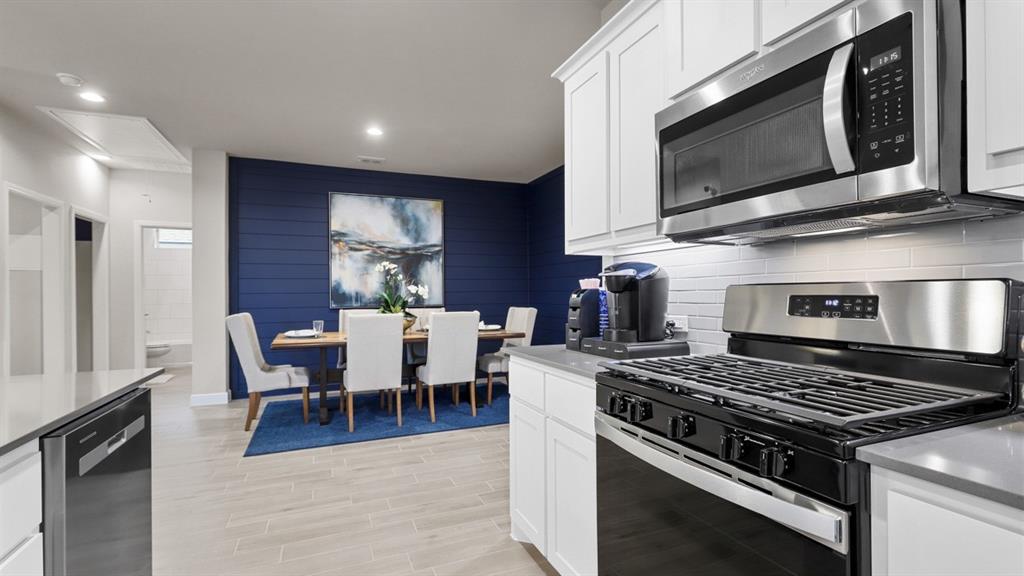 122 Stanton Avenue Rhome, TX 76078 - Photo 4 of 35