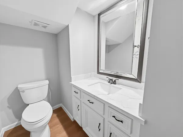 $1,900 | 168 Old Bridge Lake Street, Houston, TX 77069