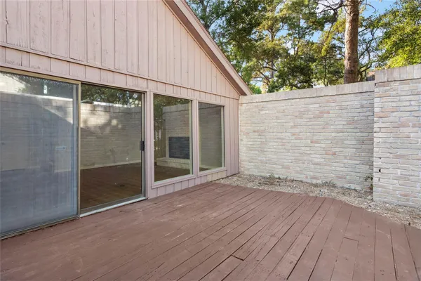 $1,900 | 168 Old Bridge Lake Street, Houston, TX 77069