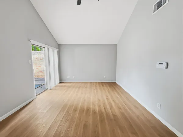 $1,900 | 168 Old Bridge Lake Street, Houston, TX 77069