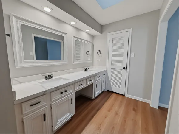 $1,900 | 168 Old Bridge Lake Street, Houston, TX 77069