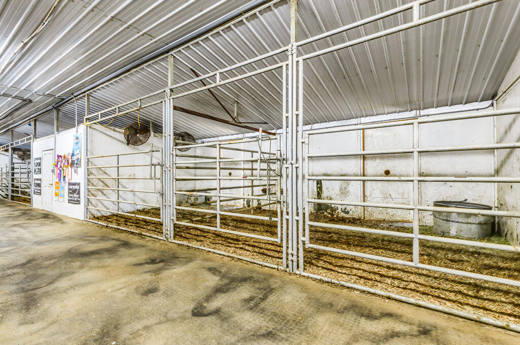 900 Hamilton Road Jacksonville, OR 97530 - Photo 83 of 159 78E