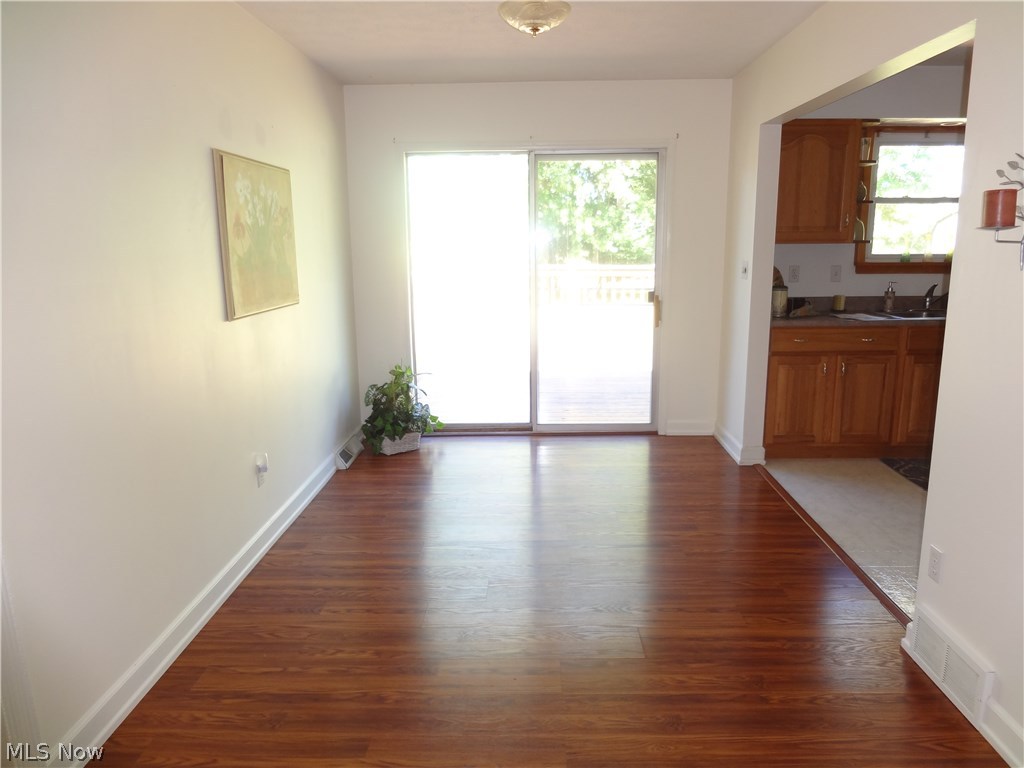 13346 Sheldon Road Cleveland, OH 44142 - Photo 4 of 18 Gallery Image 4