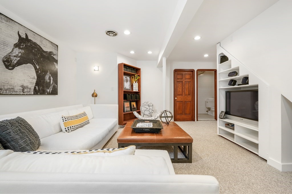 17 Roberts Road, Unit A Cambridge, MA 02138 - Photo 21 of 25