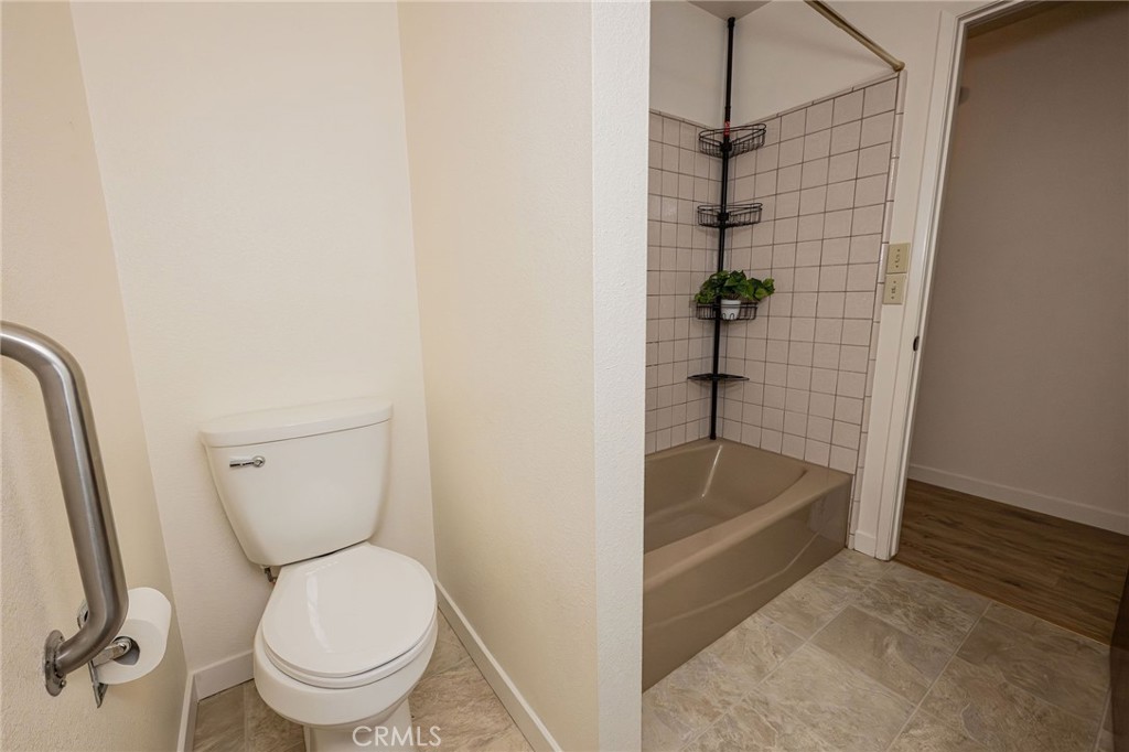 329 Byron Way Orland, CA 95963 - Photo 30 of 35 a bathroom with a sink a toilet and bathtub