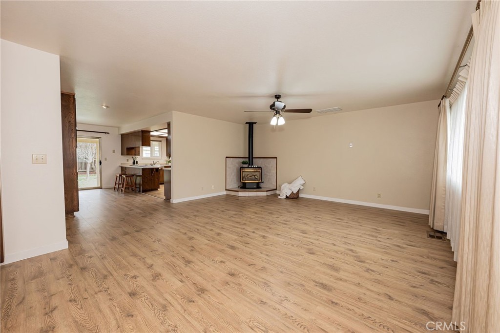 329 Byron Way Orland, CA 95963 - Photo 5 of 35 a view of a livingroom with furniture and an empty room