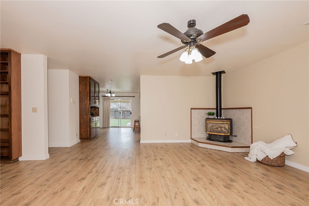 329 Byron Way Orland, CA 95963 - Photo 6 of 35 a living room with furniture