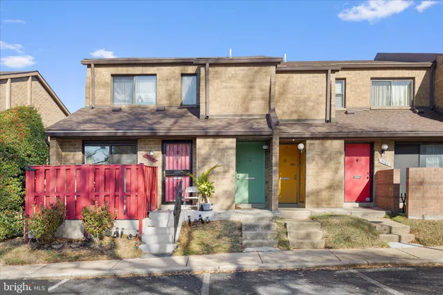 $297,500 | 3166 Berry Road Northeast, Unit 27, Washington, DC 20018