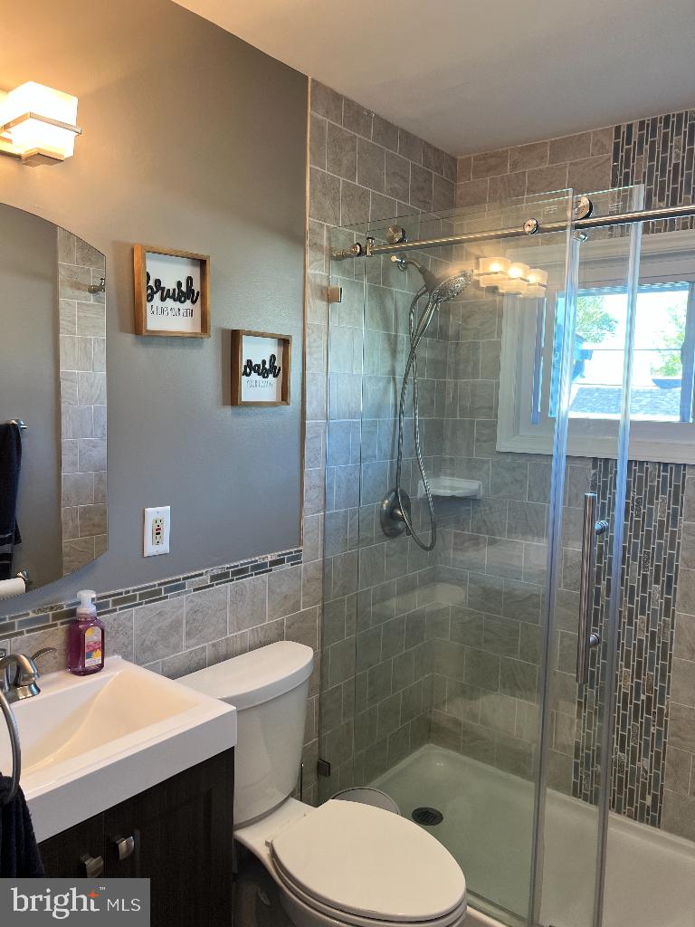10 Quakeroak Road Levittown, PA 19057 - Photo 15 of 22 Gallery Image 15