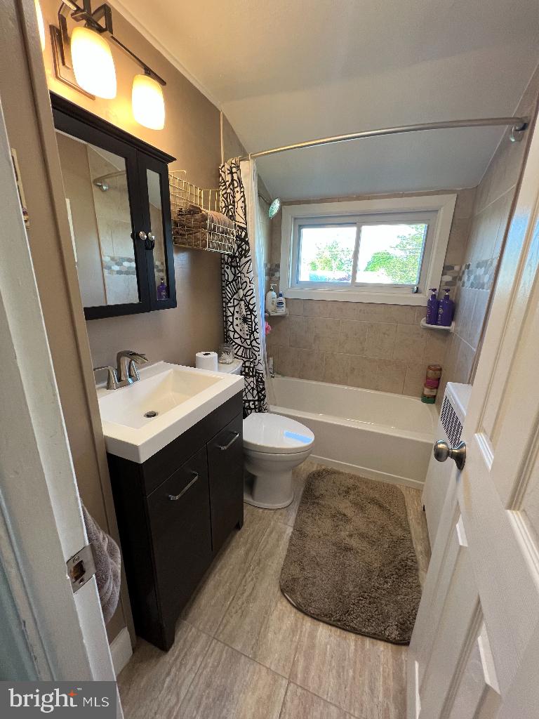 10 Quakeroak Road Levittown, PA 19057 - Photo 20 of 22 Gallery Image 20