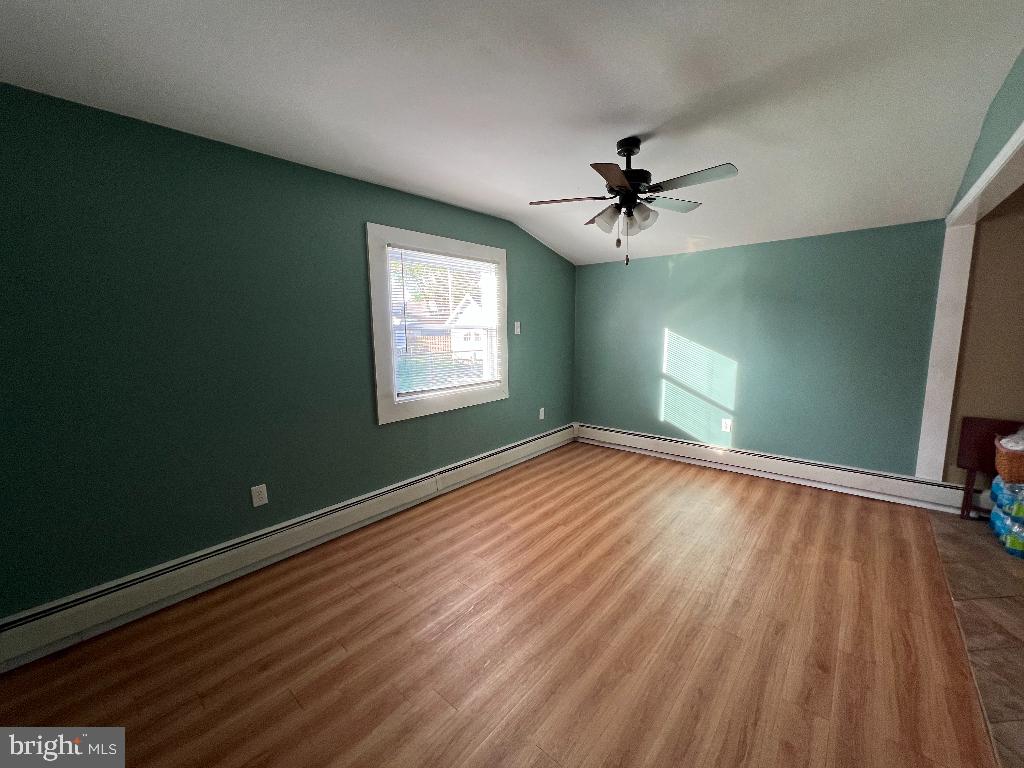 10 Quakeroak Road Levittown, PA 19057 - Photo 9 of 22 Gallery Image 9