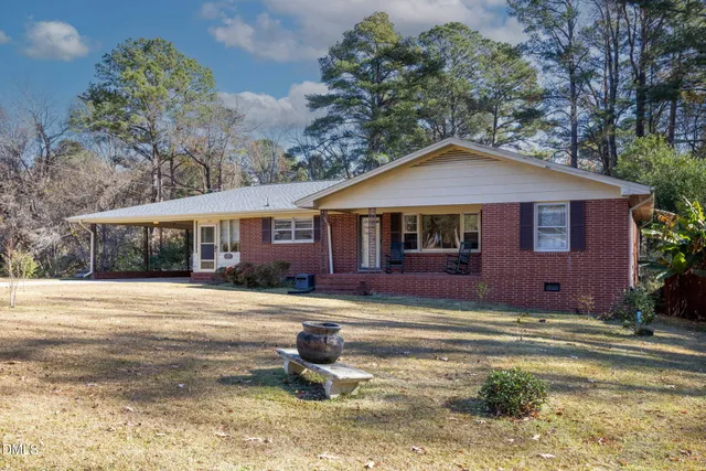 $285,000 | 102 Hillcrest Drive, Smithfield, NC 27577