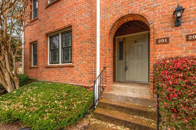 a view of entrance of the house
