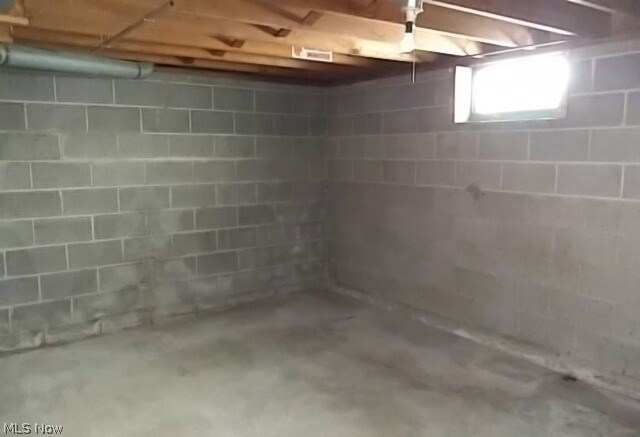 1613 Plymouth Road Cleveland, OH 44109 - Photo 16 of 19
