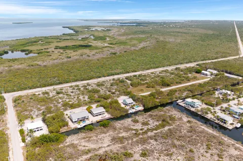 $1,299,900 | 3746 Park Avenue, Big Pine Key, FL 33043