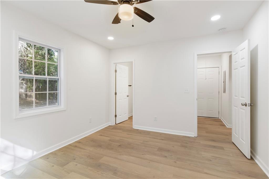1015 Sims Street Southwest Atlanta, GA 30310 - Photo 27 of 41