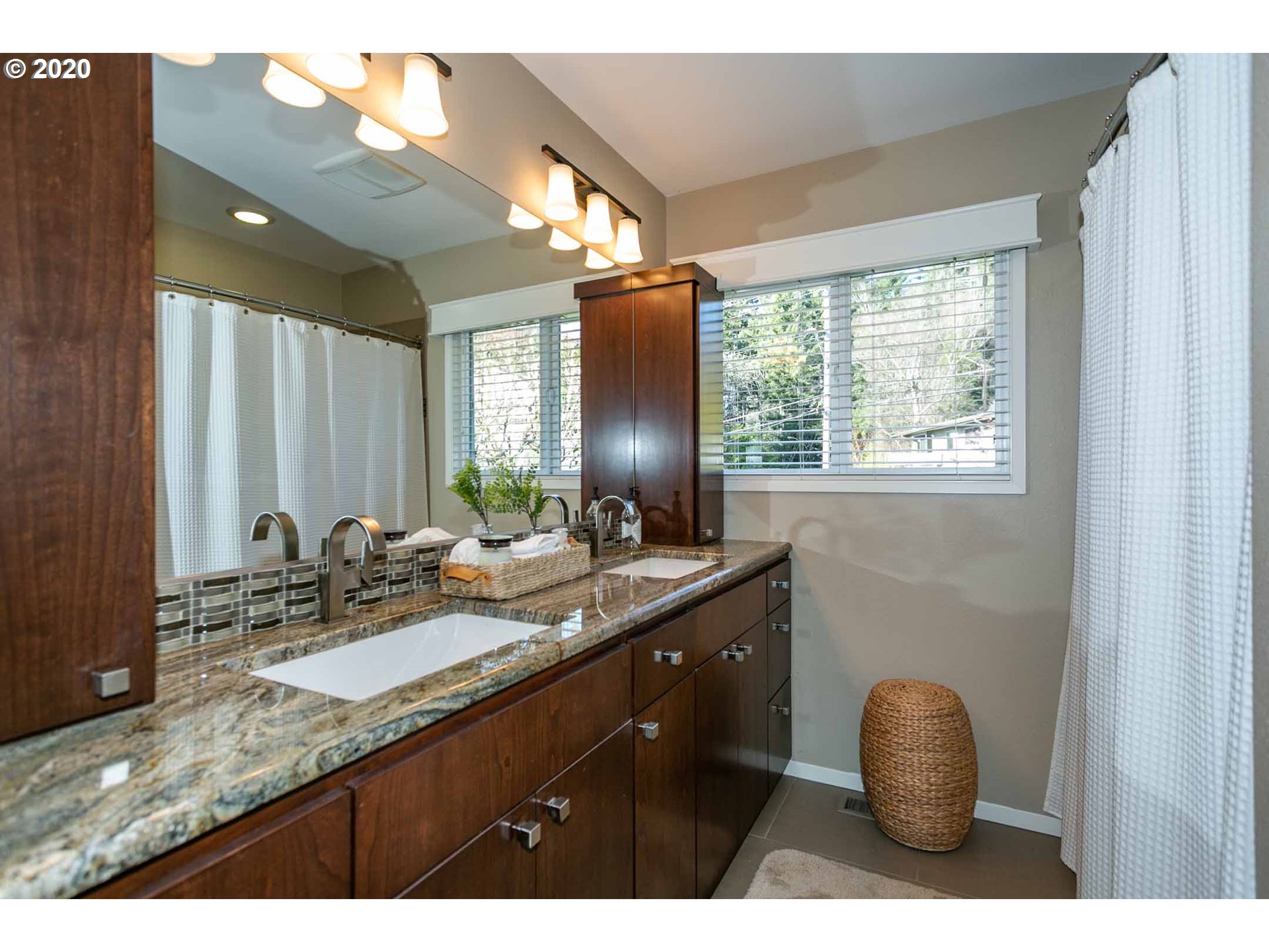 3330 Southwest Hamilton Street Portland, OR 97239 - Photo 13 of 32 Gallery Image 13