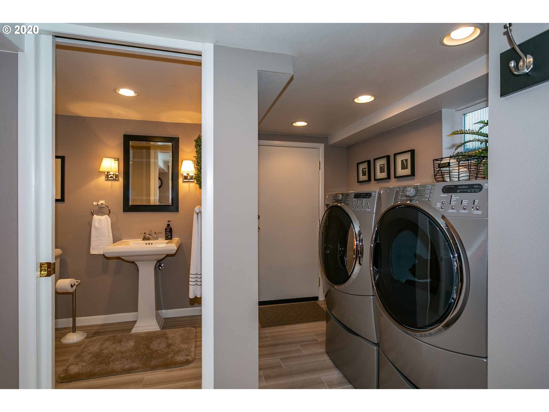 3330 Southwest Hamilton Street Portland, OR 97239 - Photo 21 of 32 Gallery Image 21