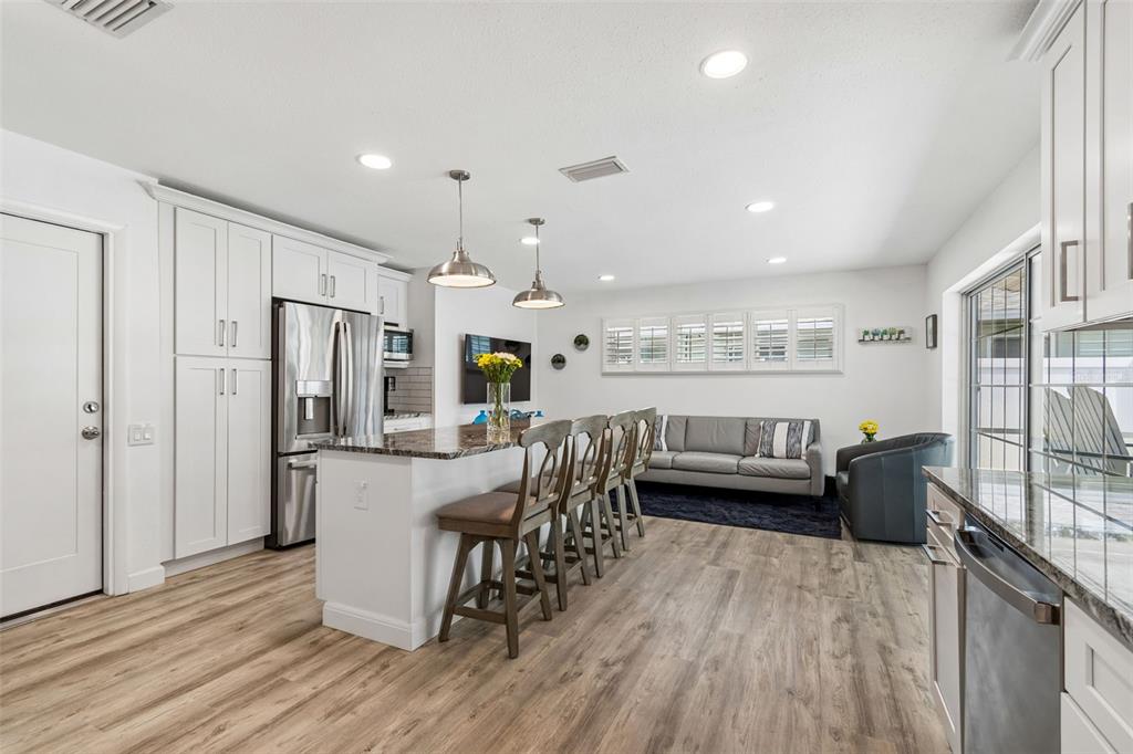 9045 Ridge Road Seminole, FL 33772 - Photo 9 of 39