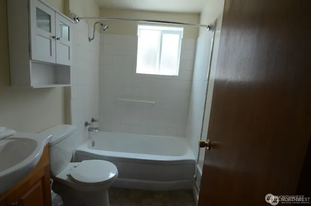 $2,795 | 1409 Northwest 65th Street, Unit 3, Seattle, WA 98117