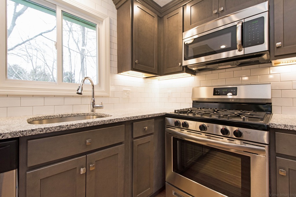 24 Highgate Road Marlborough, MA 01752 - Photo 8 of 30 Gallery Image 8