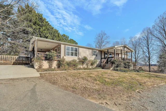 $229,000 | 708 Mountain Meadow Drive, Vinton, VA 24179