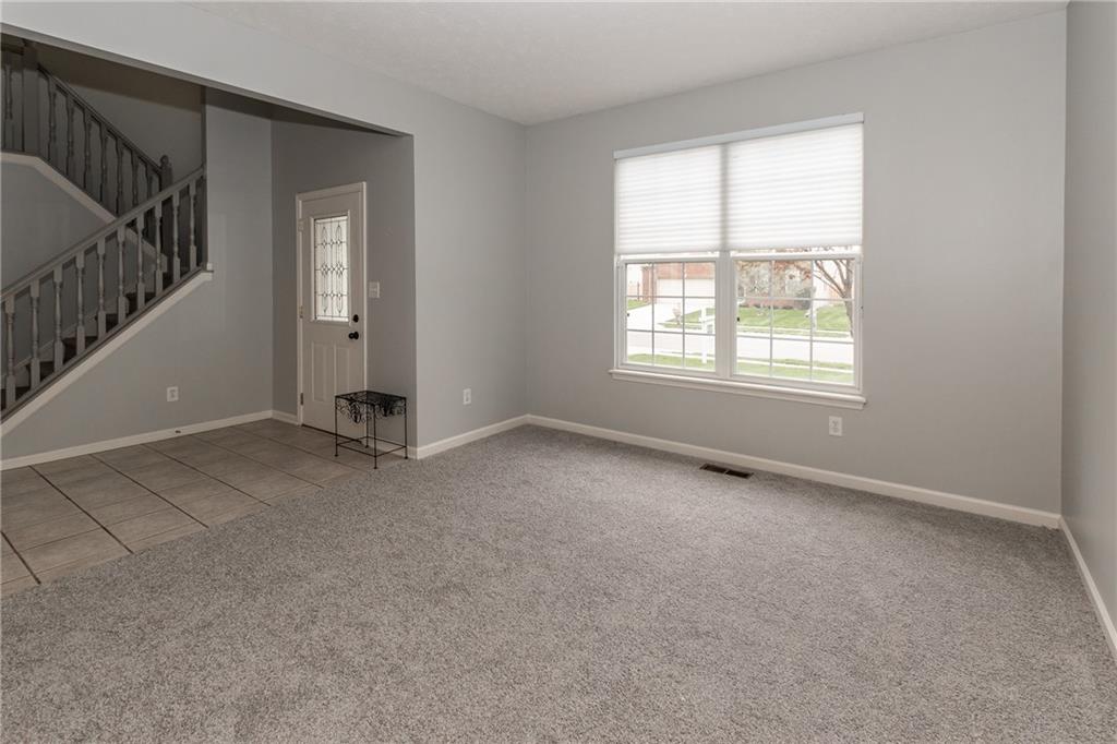 11303 Falling Water Way Fishers, IN 46037 - Photo 5 of 33 Gallery Image 5