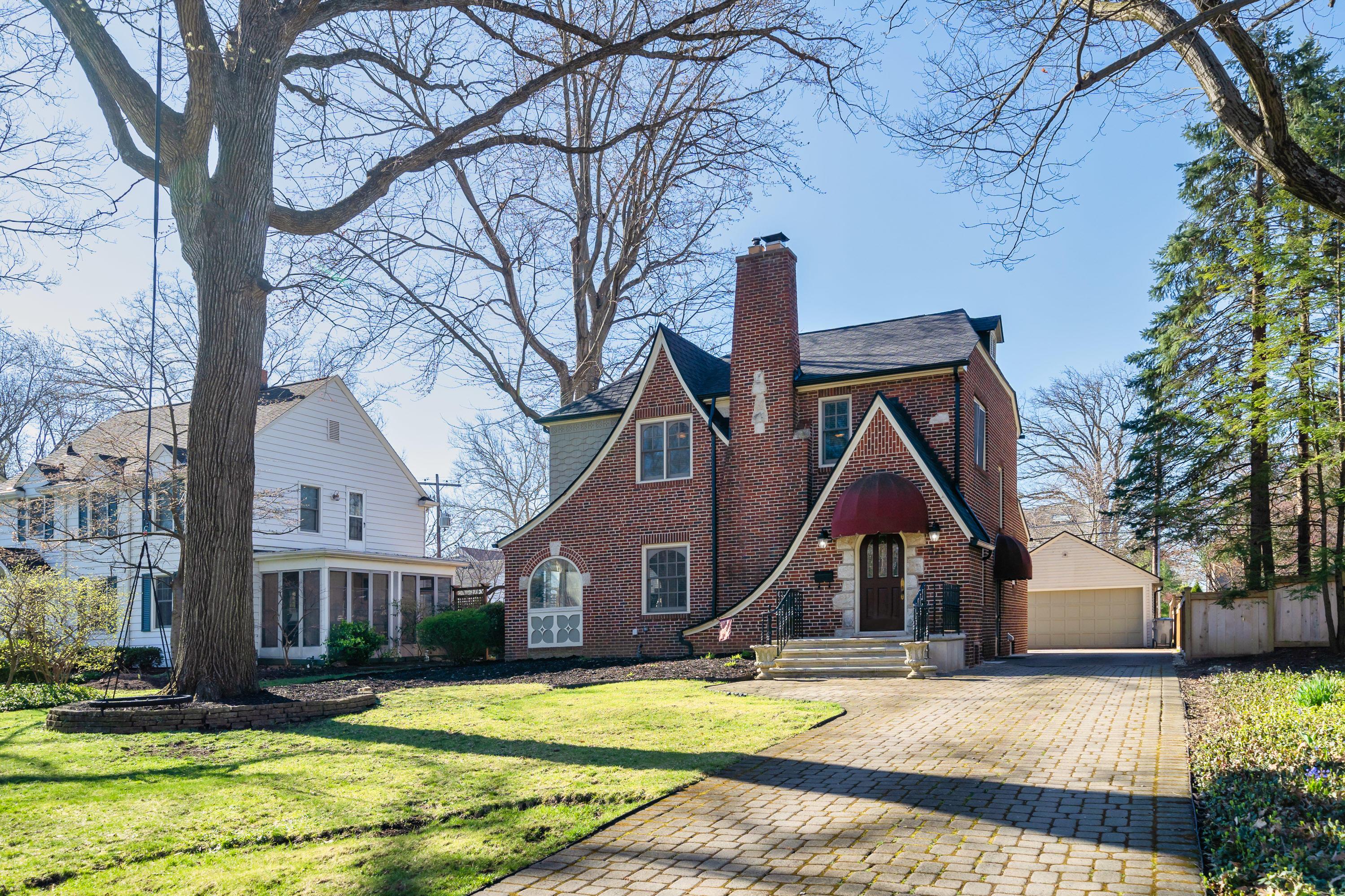 1723 Cardiff Road Columbus, OH 43221 - Photo 2 of 36 Gallery Image 2
