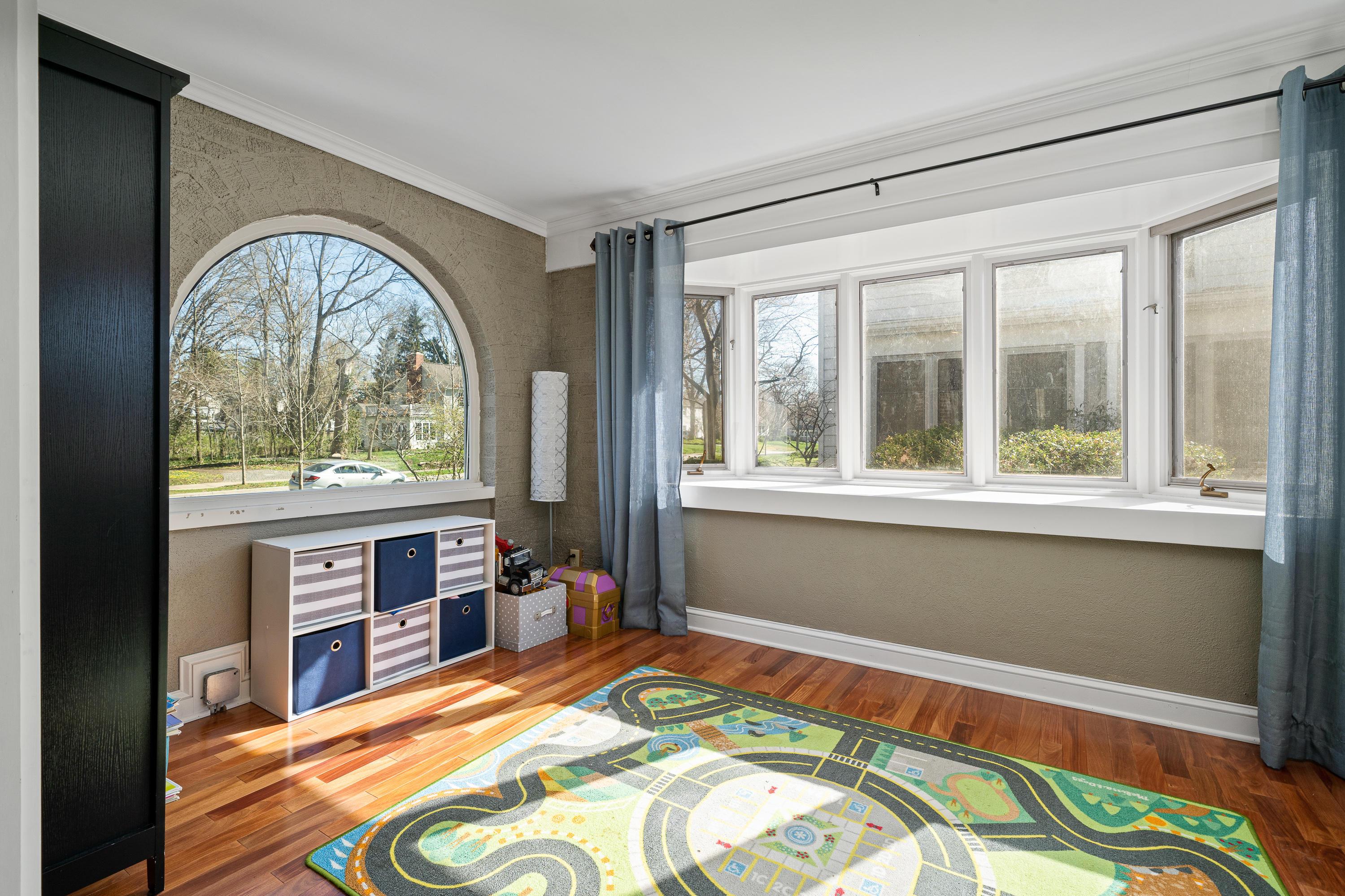 1723 Cardiff Road Columbus, OH 43221 - Photo 7 of 36 Gallery Image 7