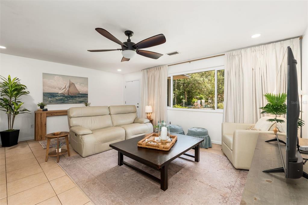 3816 Southwest 4th Place Gainesville, FL 32607 - Photo 6 of 35