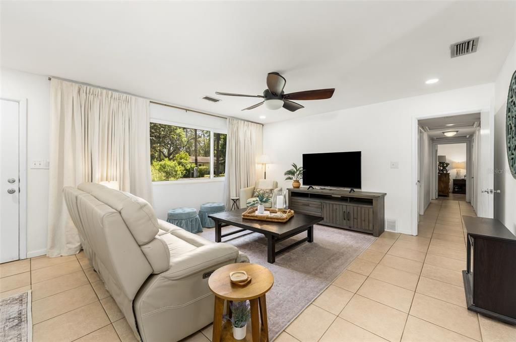 3816 Southwest 4th Place Gainesville, FL 32607 - Photo 7 of 35