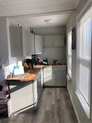 $1,800 | 286 Glenwood Avenue, Unit 2, Pawtucket, RI 02860