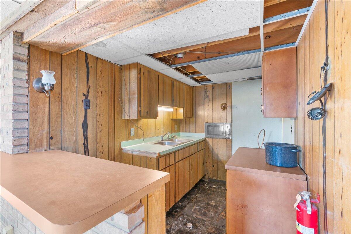 16170 Wacousta Road Grand Ledge, MI 48837 - Photo 14 of 56 43-Media Jett - 42