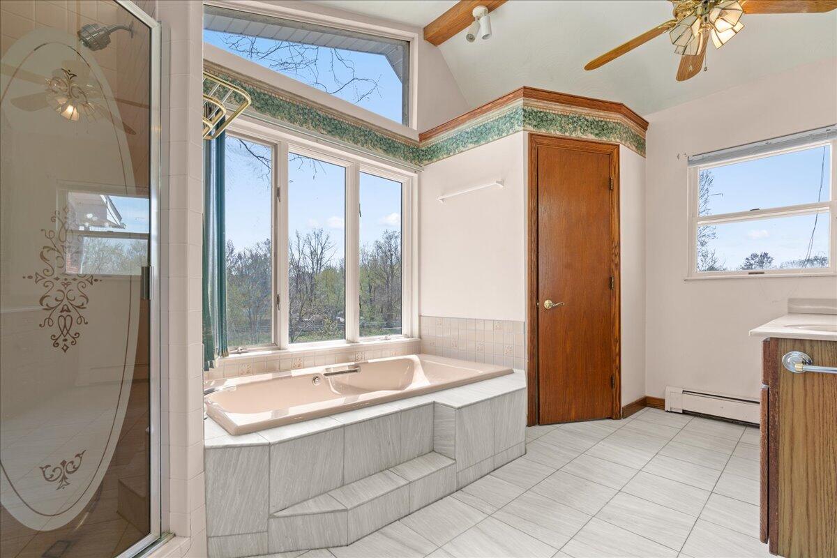 16170 Wacousta Road Grand Ledge, MI 48837 - Photo 4 of 56 53-Media Jett - 52