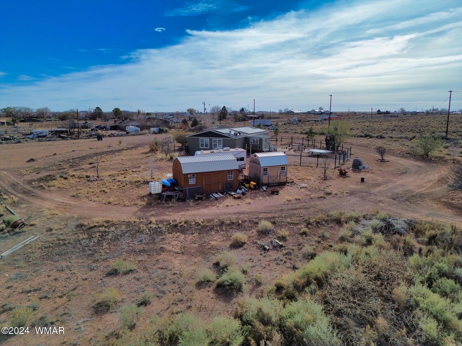 4402 McLaws Road Holbrook, AZ 86025 - Photo 17 of 46 Shed
